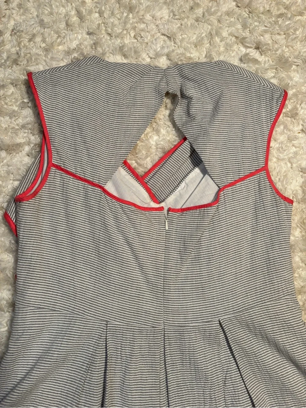 Jessica Simpson Gray Dress with Coral Trim